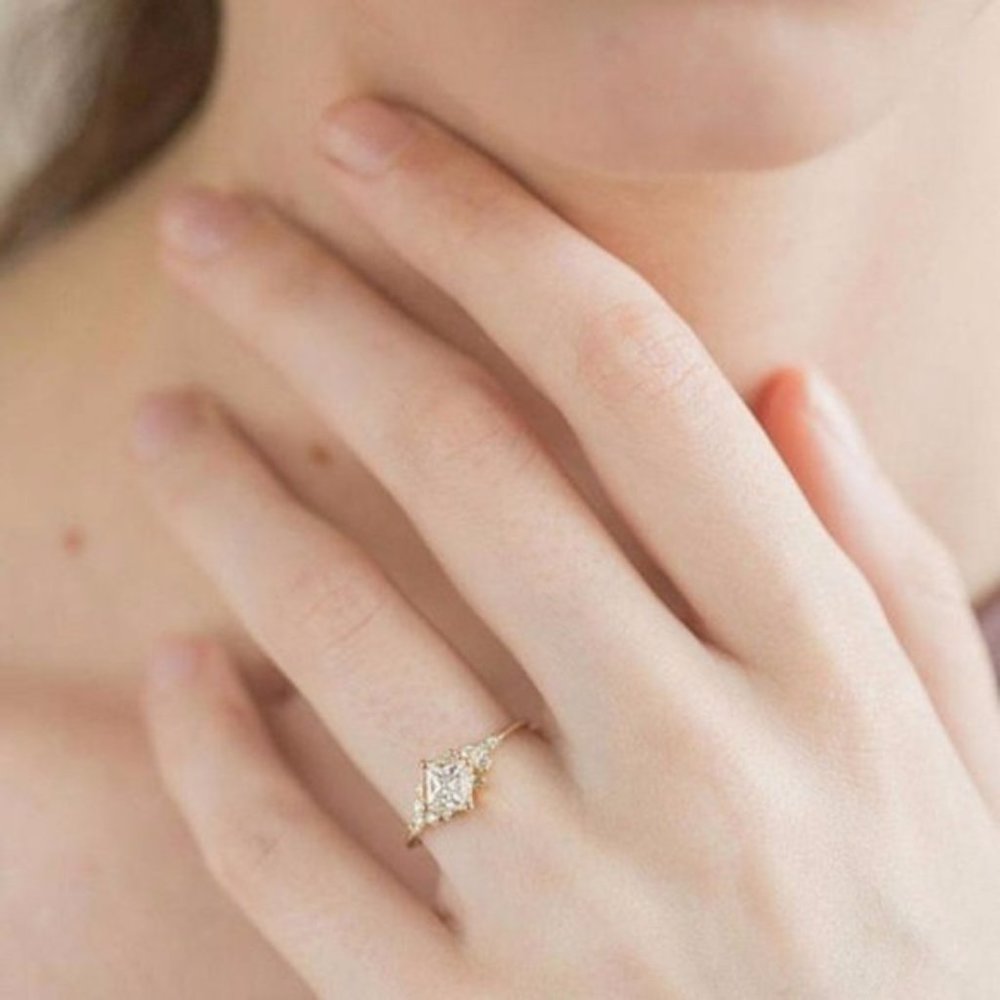 New 18K Yellow Gold Princess Cut Diamond Ring New - Picture 4 of 6